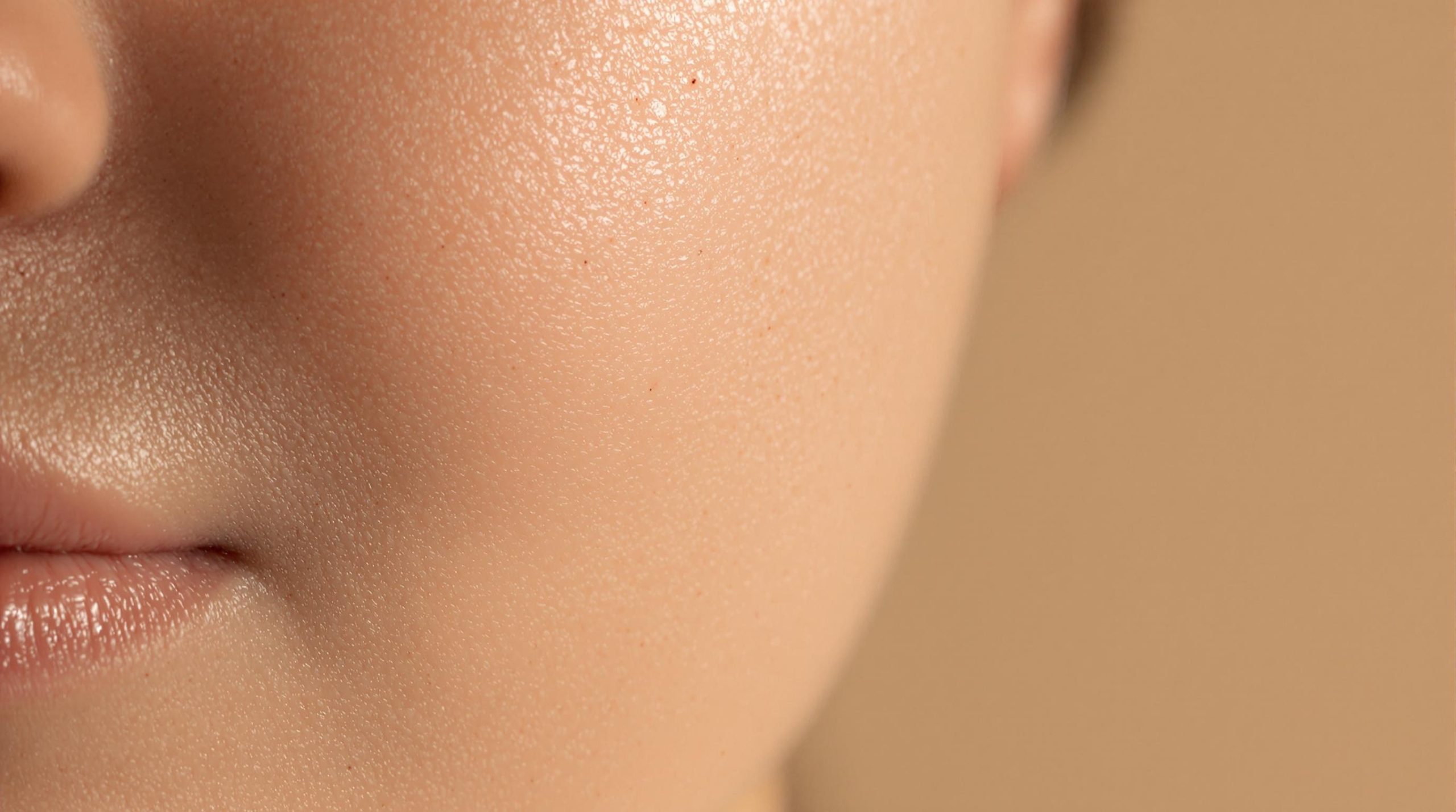 Peau du visage granuleuse : causes et solutions - Beaute Sublime